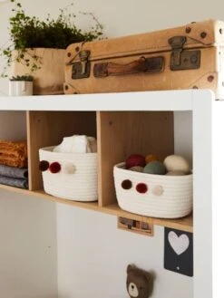 Lot De 2 Paniers En Corde à Pompons Beige - Vertbaudet -Chambre Douillette Soldes lot de 2 paniers en corde a pompons 3